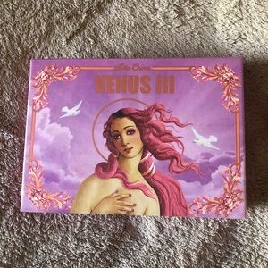 Venus lll eyeshadow pallet